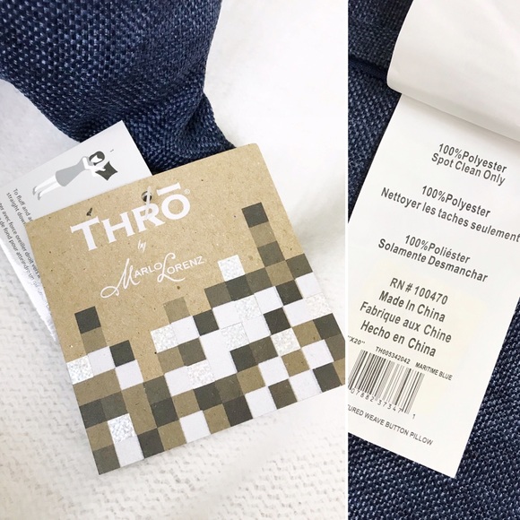 🚫Sold🚫 Marlo Lorenz Button Accent Pillow Navy - Picture 6 of 8